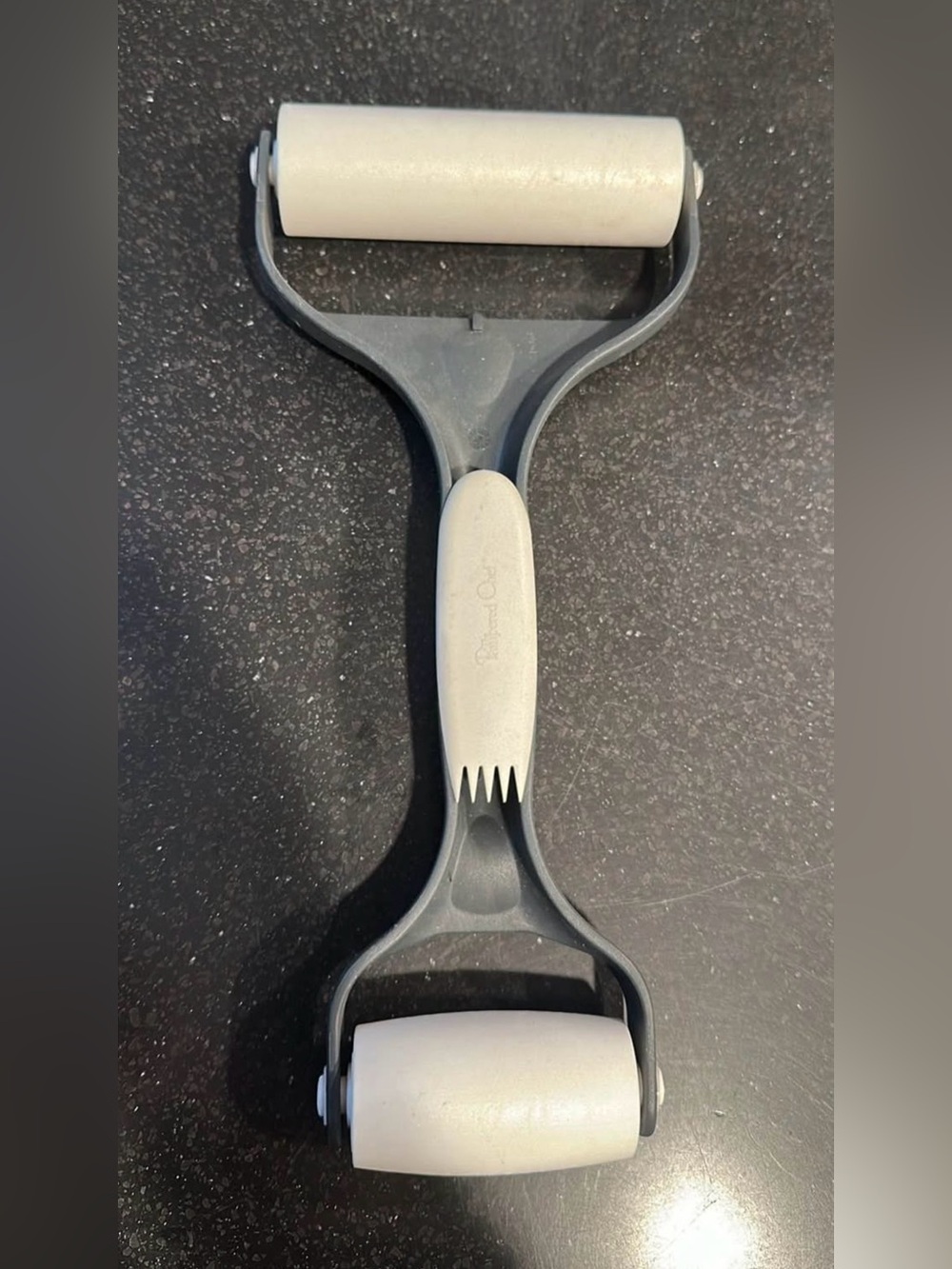 Pamper Chef Bakers Roll- Double Roller Seam Roller - Gray and Off-White